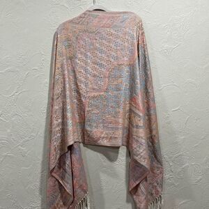 Pastel paisley print 100% viscose scarf